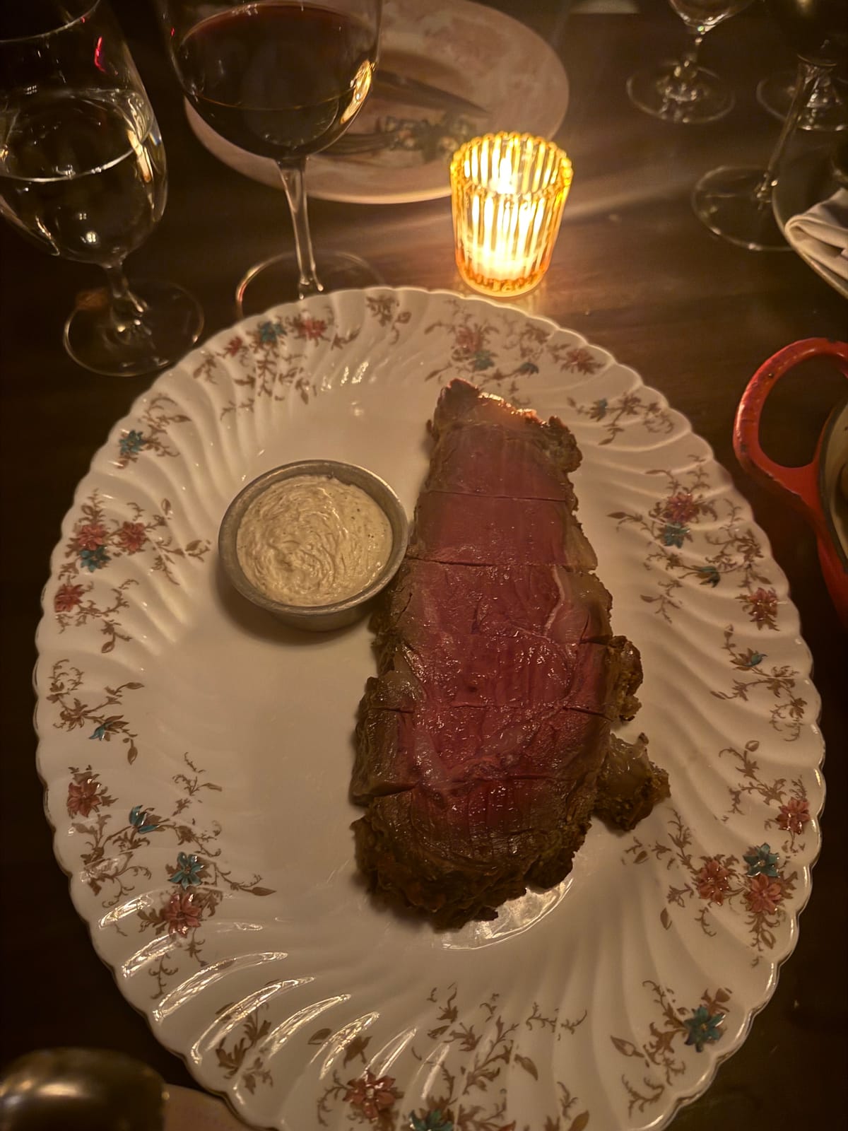 📍4 Charles Prime Rib, New York City